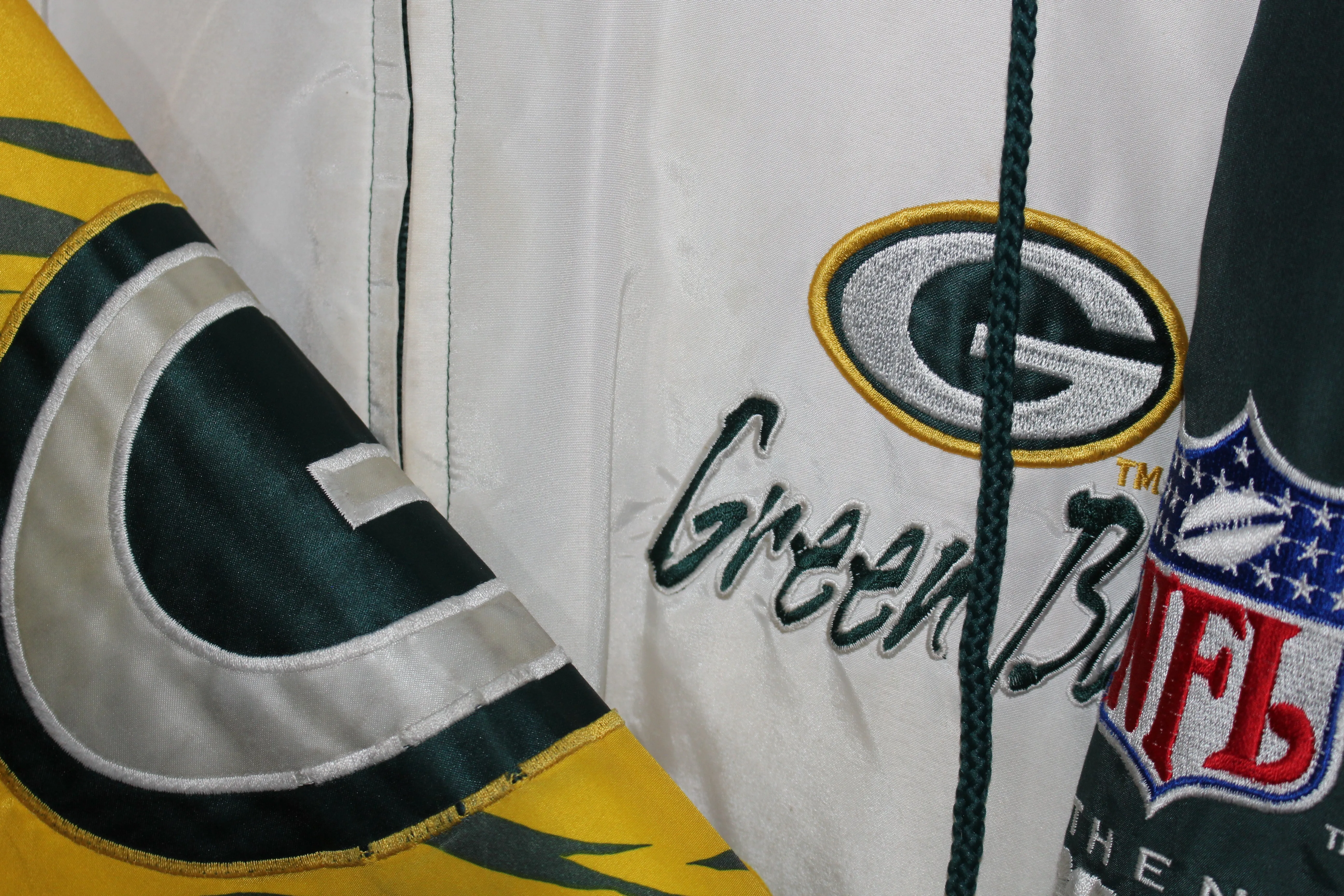 Green Bay Packers Pro Line Logo Athletic Splash Puffer (L)