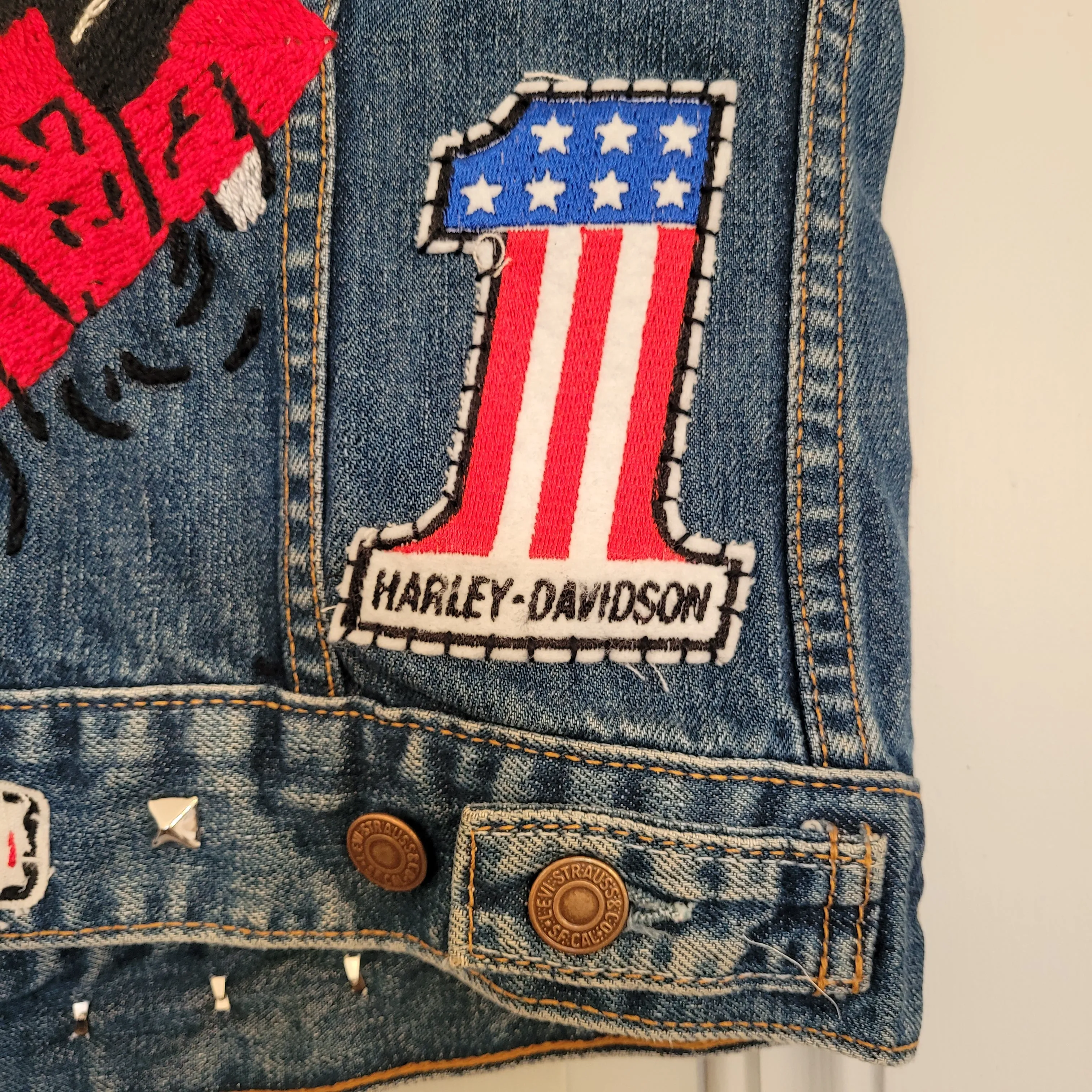 "Cycle psychos" chainstitched by hand Levi's Jacket/ Veste levis vintage brodée main et patchée