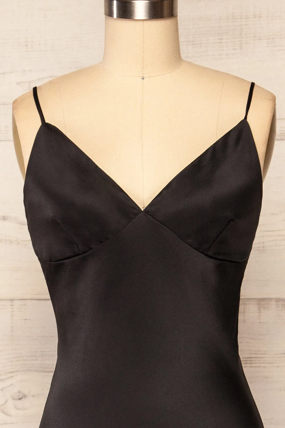 Rontie Black | Midi V-Neck Slip Dress