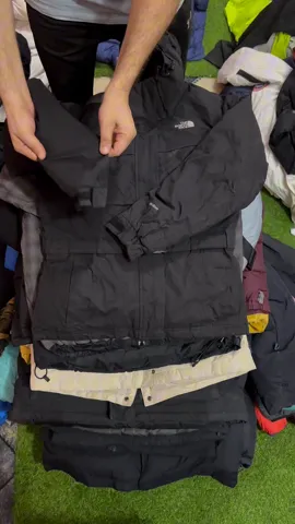 The north face puffer jacket 48 pieces