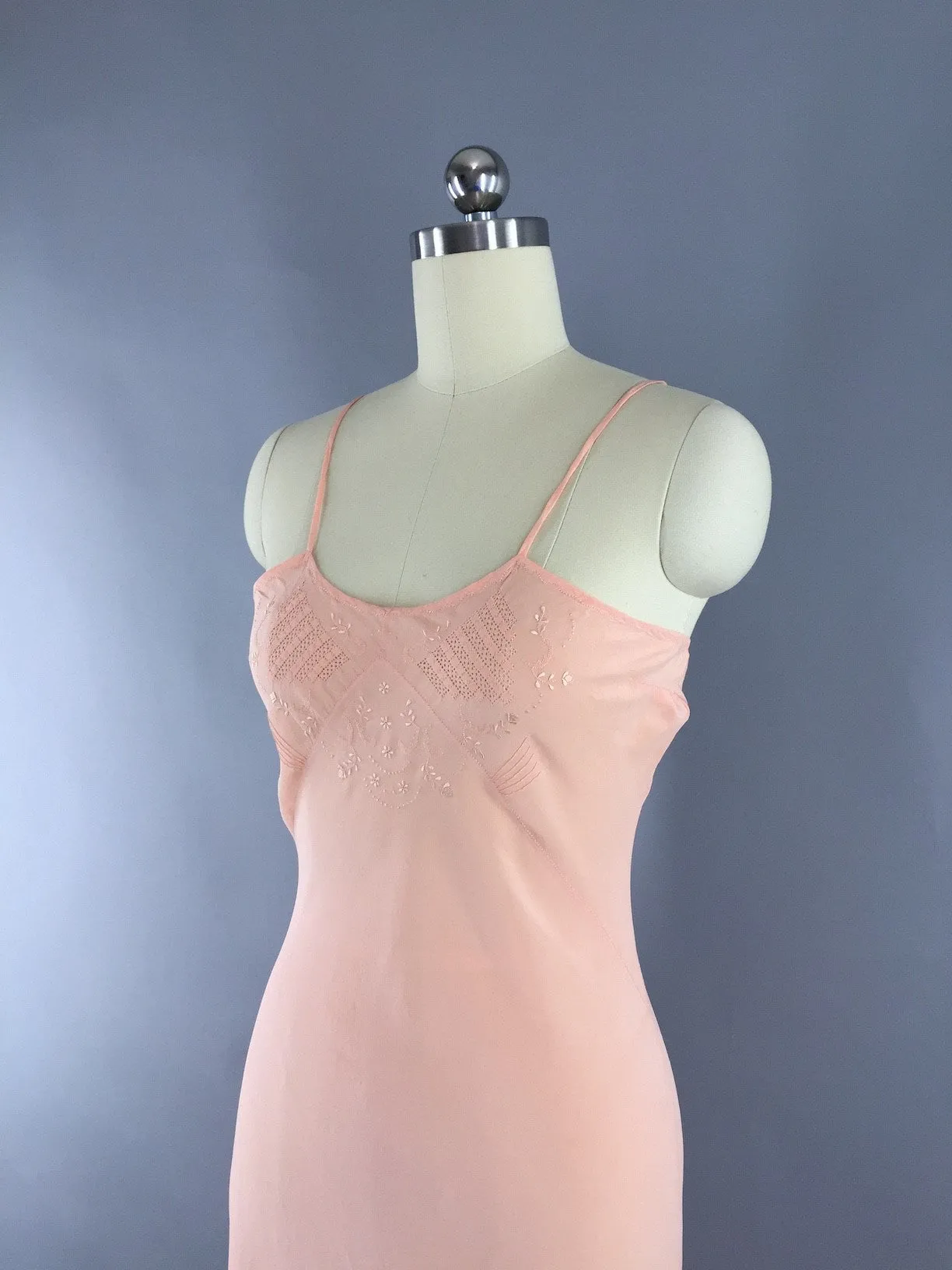 Vintage 1930s Silk Slip / Bias Cut Peach Silk Crepe